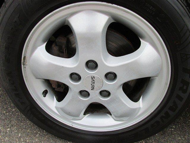 Saturn L Series 2003 photo 2