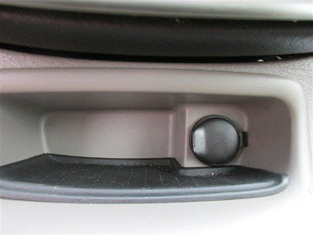 Saturn L Series 2003 photo 6