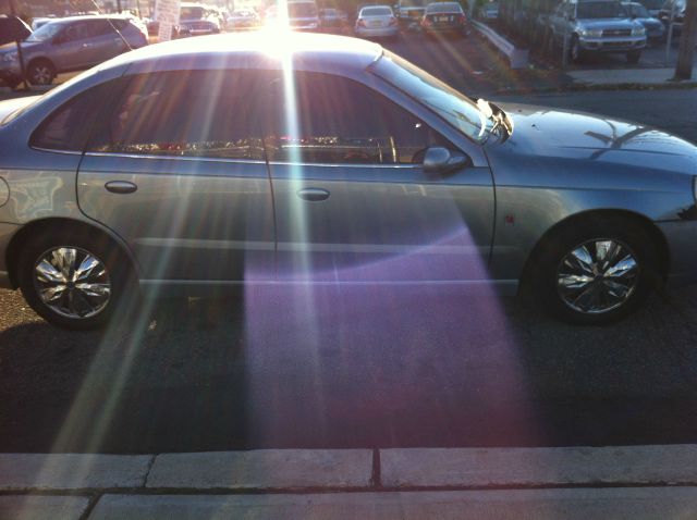 Saturn L Series 2003 photo 1