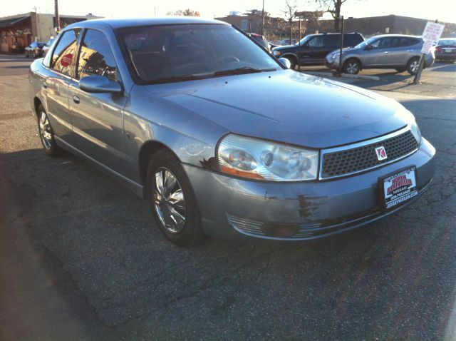 Saturn L Series 2003 photo 2