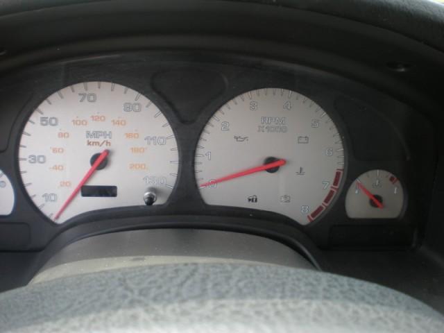 Saturn L Series 2003 photo 2