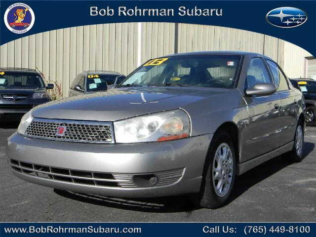 Saturn L Series Blk Ext With Silver Trin Sedan