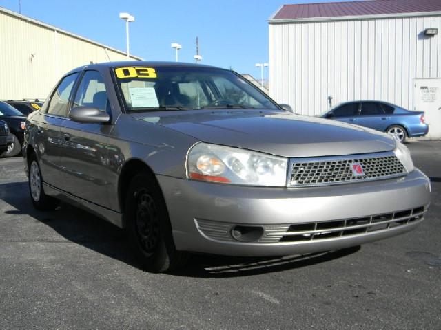 Saturn L Series 2003 photo 2