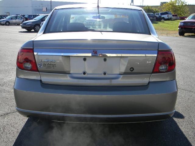Saturn L Series 2003 photo 4