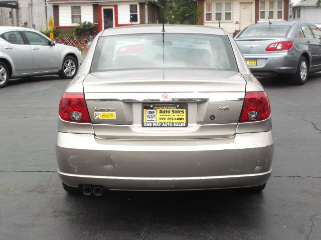 Saturn L Series 2003 photo 1
