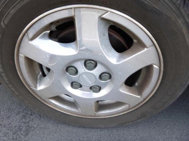 Saturn L Series 2003 photo 2