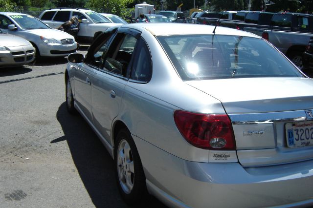 Saturn L Series 2003 photo 4