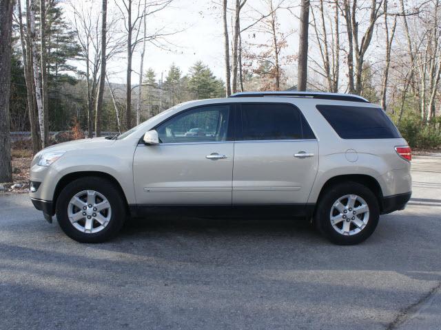 Saturn Outlook 2007 photo 2