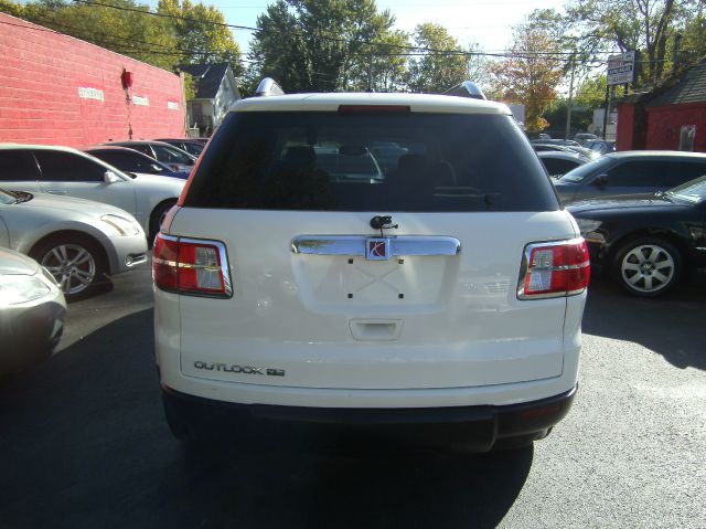 Saturn Outlook 2007 photo 2