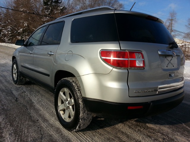 Saturn Outlook 2007 photo 1