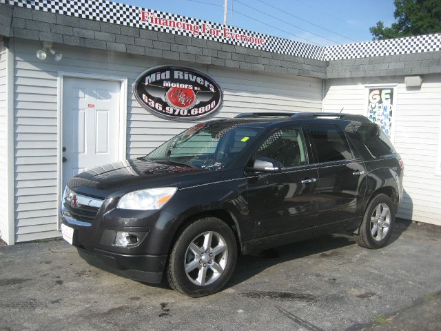 Saturn Outlook AT SUV