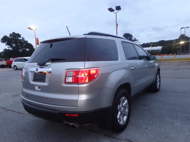 Saturn Outlook 2007 photo 2