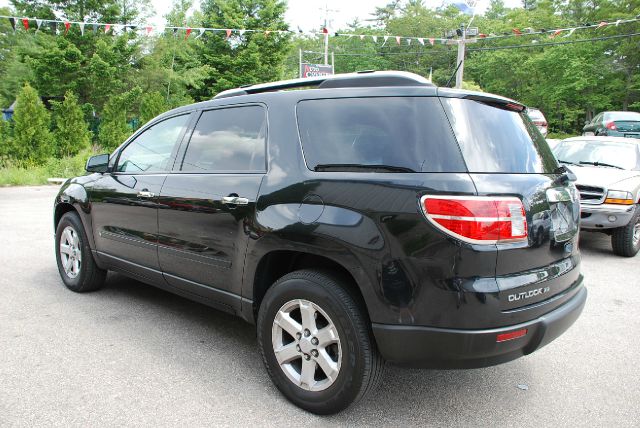 Saturn Outlook 4WD 4dr VP SUV