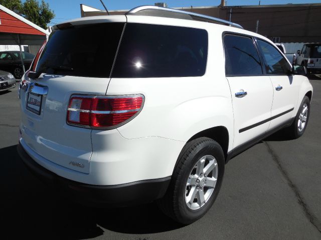 Saturn Outlook 2008 photo 3