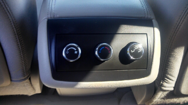 Saturn Outlook 2008 photo 3