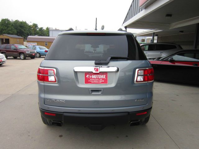 Saturn Outlook 2008 photo 3