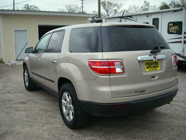 Saturn Outlook 2009 photo 4