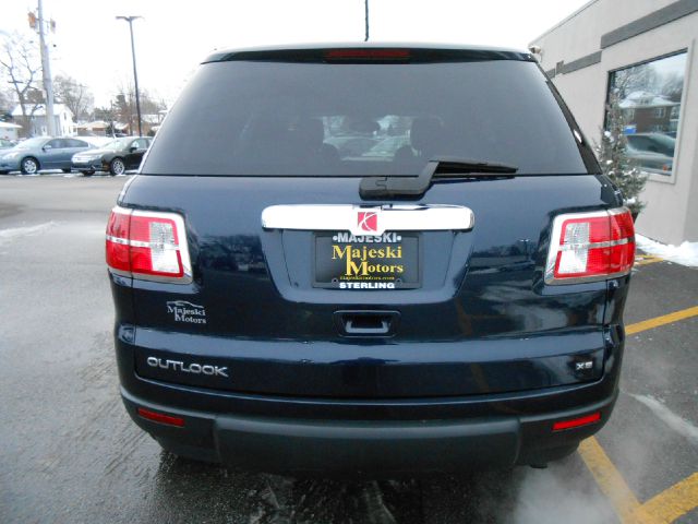 Saturn Outlook 2009 photo 4