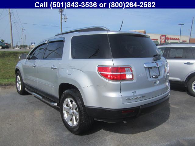 Saturn Outlook Lariat Sprcb 4WD SUV