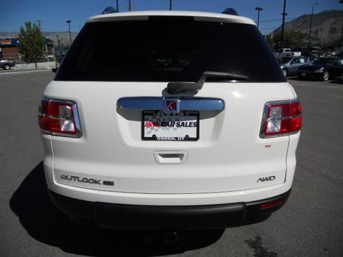 Saturn Outlook 2009 photo 2