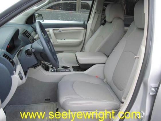 Saturn Outlook 2009 photo 5