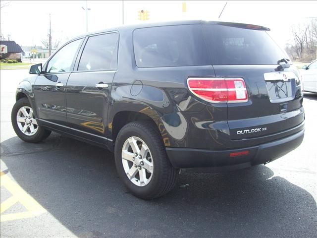 Saturn Outlook 2009 photo 2