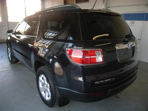 Saturn Outlook 2009 photo 3