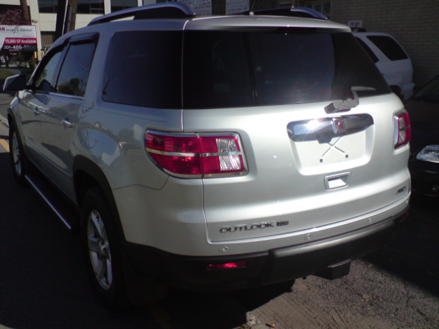 Saturn Outlook 2009 photo 1