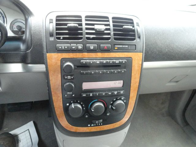 Saturn Relay Limited Pickup 4D 6 1/2 Ft MiniVan