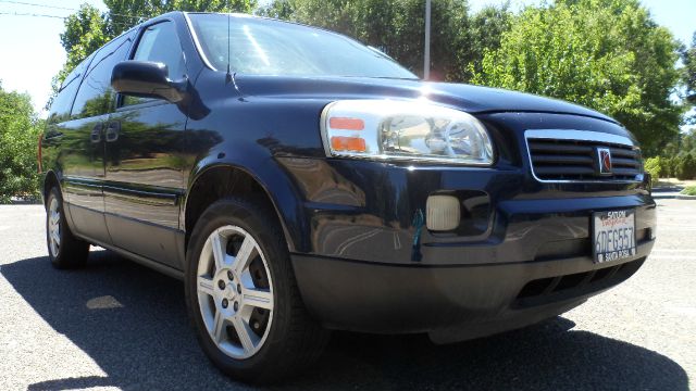 Saturn Relay 2005 photo 4