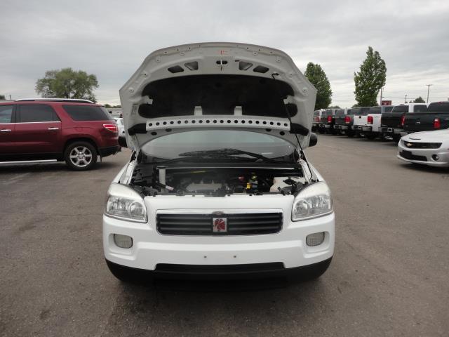 Saturn Relay 2005 photo 18