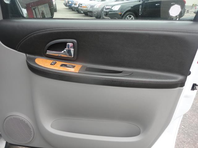 Saturn Relay 2005 photo 19