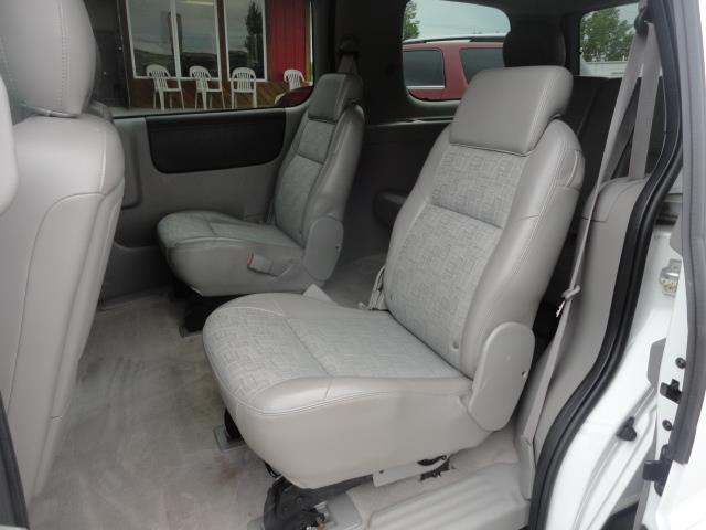 Saturn Relay 2005 photo 21