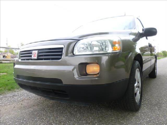 Saturn Relay 2005 photo 4