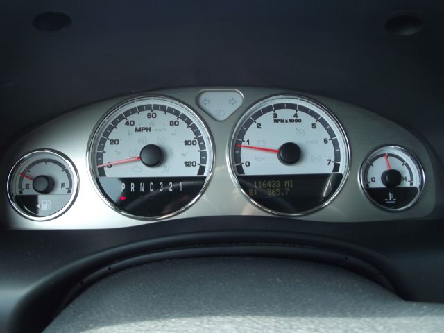 Saturn Relay 2006 photo 15