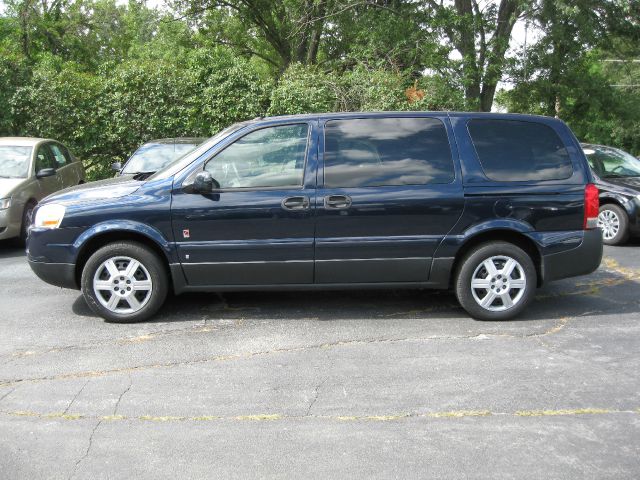 Saturn Relay 2006 photo 1