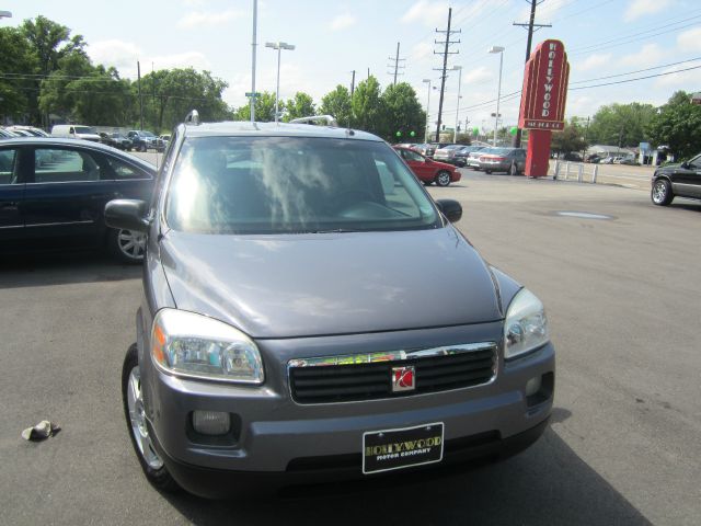 Saturn Relay 2007 photo 1