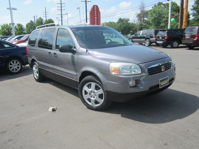 Saturn Relay 2007 photo 2