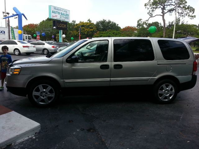 Saturn Relay 2007 photo 4