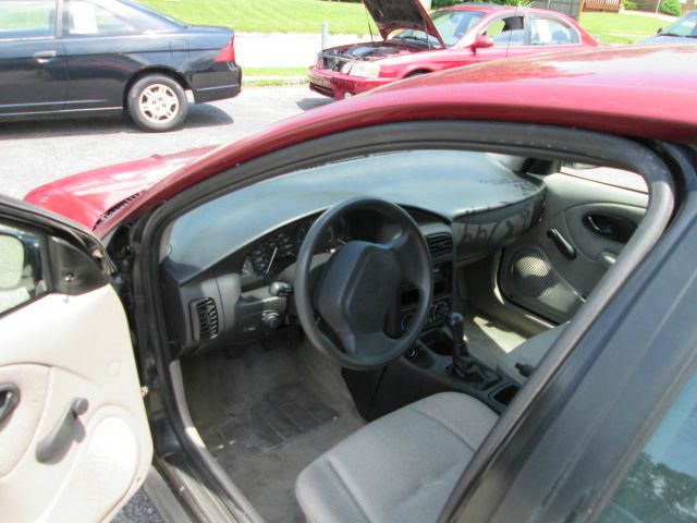 Saturn S-Series 2000 photo 1