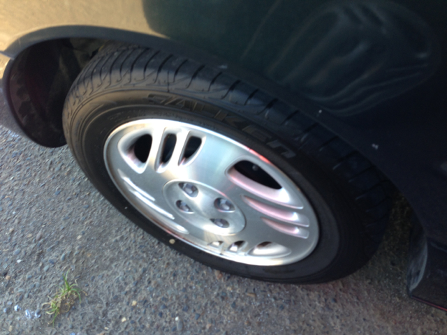 Saturn SC 2001 photo 1