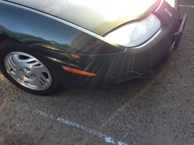 Saturn SC 2001 photo 3