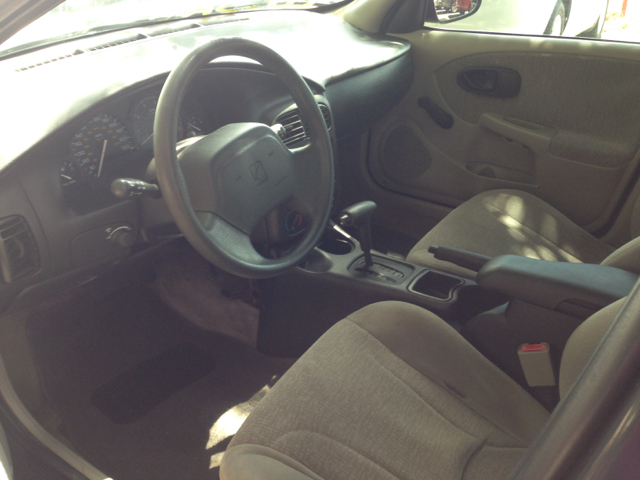 Saturn SL 2000 photo 1