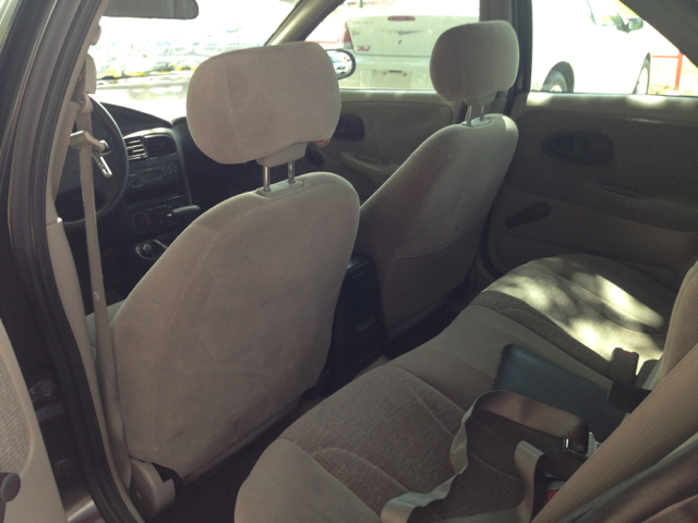 Saturn SL 2000 photo 2