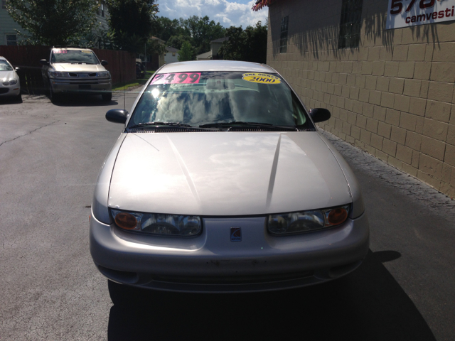 Saturn SL XLS Sedan
