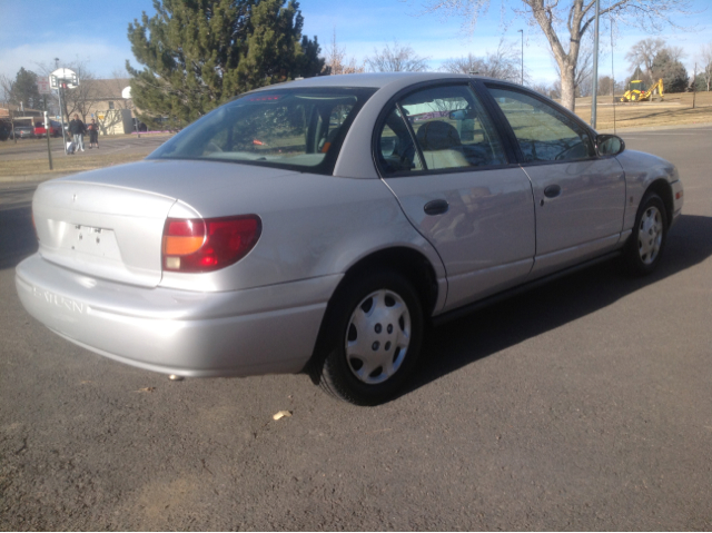 Saturn SL 2001 photo 1