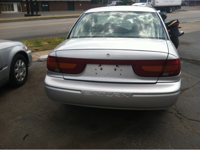 Saturn SL 2002 photo 1