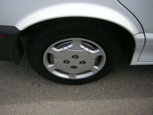 Saturn S Series 1992 photo 5