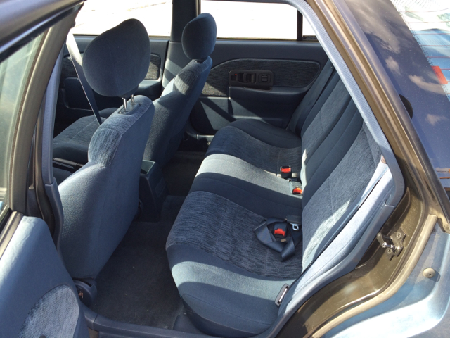 Saturn S Series 1993 photo 2