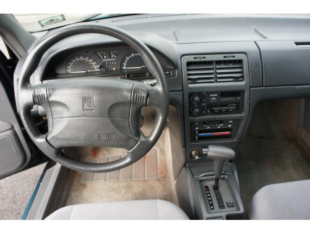 Saturn S Series 1994 photo 2